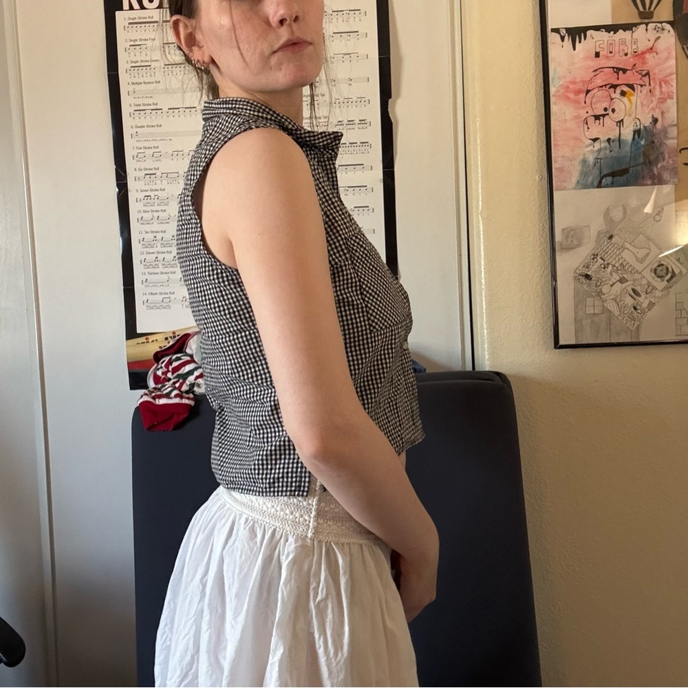 Forever 21 Black and White Gingham Sleeveless Crop Top - Picture 2 of 9